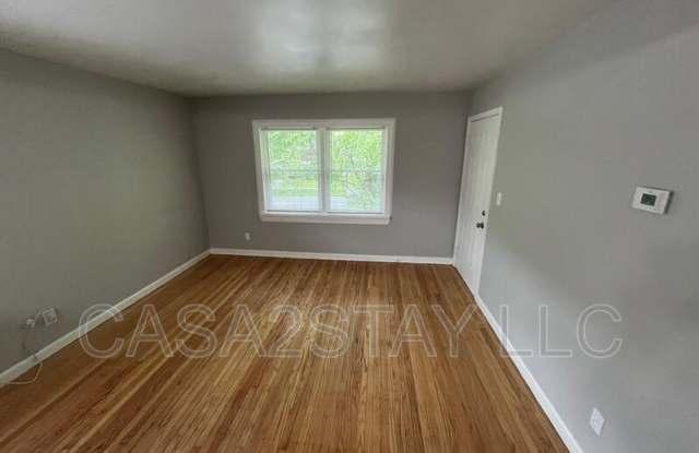 1607 Algonquin Parkway - 3 photos photos 1607 Algonquin Parkway - 3 photos photos