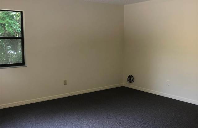 547 East New York Avenue - 1 Gallery 3
