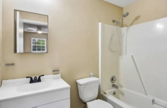 106 Clarks Bluff Road Gallery 1