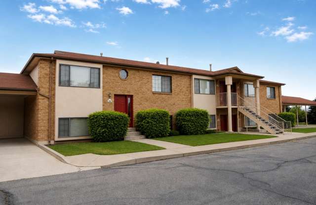 2 Bedroom, 1 Bath, top floor Apartment Gallery 4