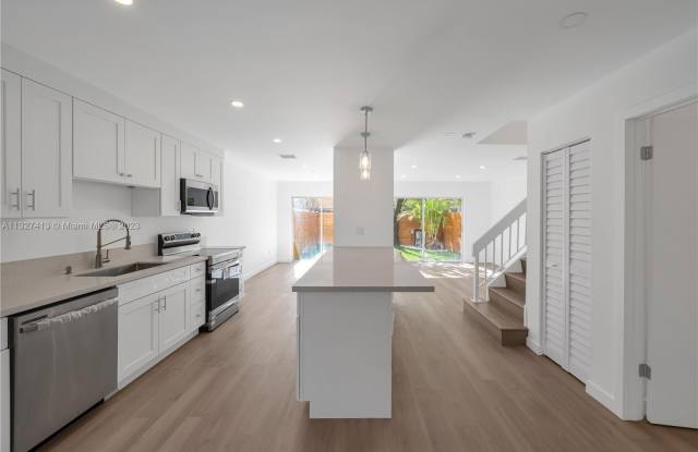 13914 SW 101 Ln - 13914 Southwest 101st Lane, The Hammocks, FL 33186 13914 SW 101 Ln - 13914 Southwest 101st Lane, The Hammocks, FL 33186