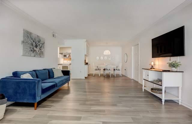 3134 Lake Pine Way Gallery 2
