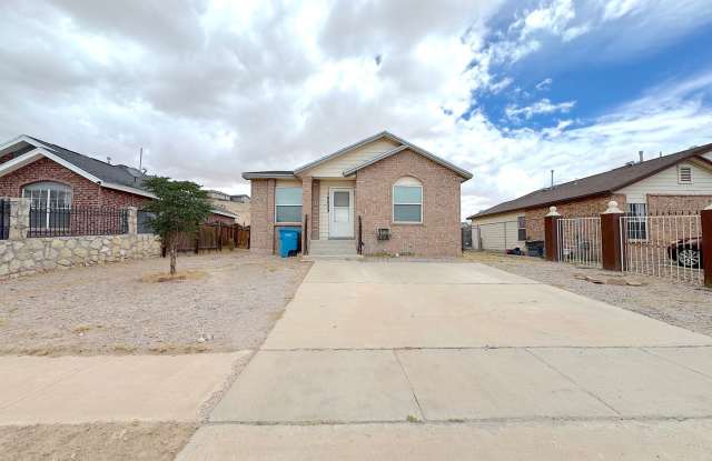 3 Bed/2bath Refrig A/C! photos photos