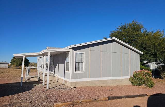 LARGE 4 BED HOME IN HORSESHOE RANCH ESTATES photos photos