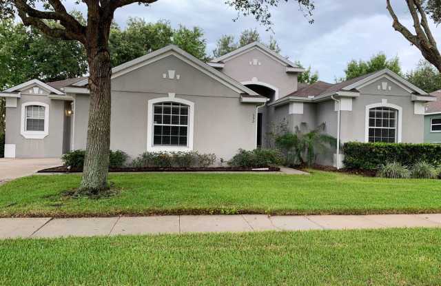 553 Hiawatha Palm Pl - 553 Hiawatha Palm Place, Apopka, FL 32712