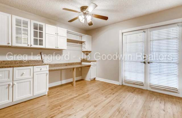 16642 Willow Run Street Gallery 2