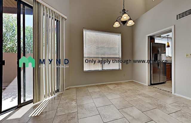 4052 E Sunnyside Dr Gallery 3