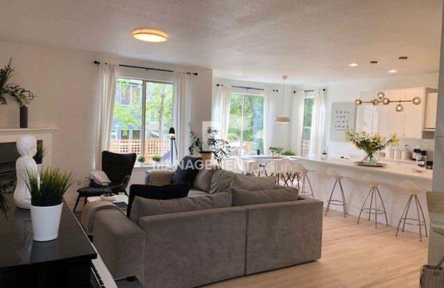 2598 NW Parnell Terrace Gallery 3