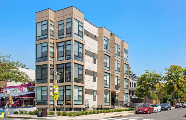 Available Now! Recent build! Professionally Managed// 2 bedroom 2 bathroom Luxury Condo// Petworth! photos photos