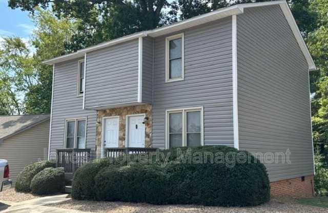 2672 White Oak Lane Gallery 1