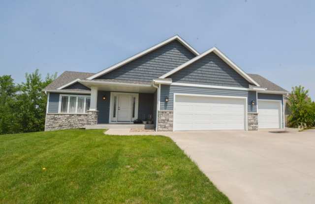 Spacious 4-Bedroom Home with Scenic Views Near Hadley Creek Golf Course photos photos