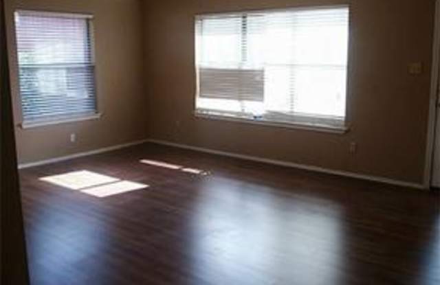 553 PARKWAY Gallery 2