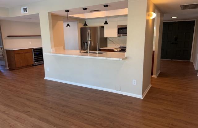 SCOTTSDALE 3 BEDROOM HOME WITH POOL ON CULDESAC LOT***CLOSE TO OLD TOWN Gallery 4