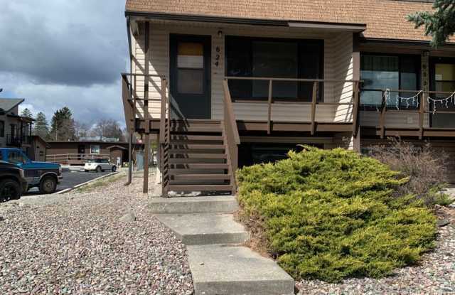 Updated 2 Bedroom 1.5 Bath Townhome Walking Distance To Downtown Whitefish photos photos