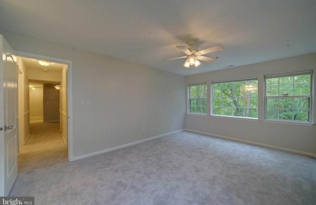 8489 FALLS RUN Road Gallery 2