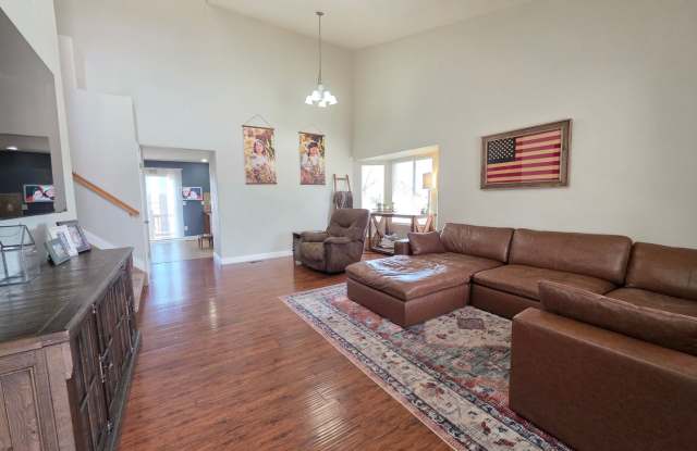 Gorgeous 4 Bed 3 bath Home In Fountain Colorado!! Gallery 3