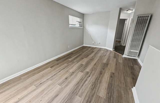 2086 Hubert Avenue - 2 photos photos 2086 Hubert Avenue - 2 photos photos