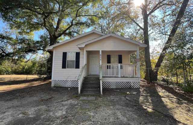 677 W 5TH Avenue photos photos