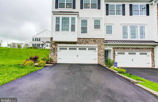 135 WOODWINDS DRIVE Gallery 3