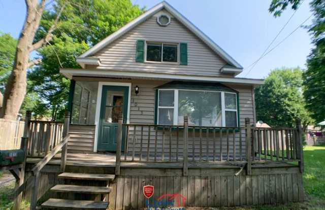 1013 Sycamore Street photos photos