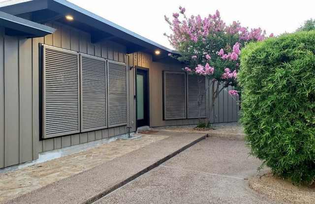 5926 S Alameda Street S photos photos