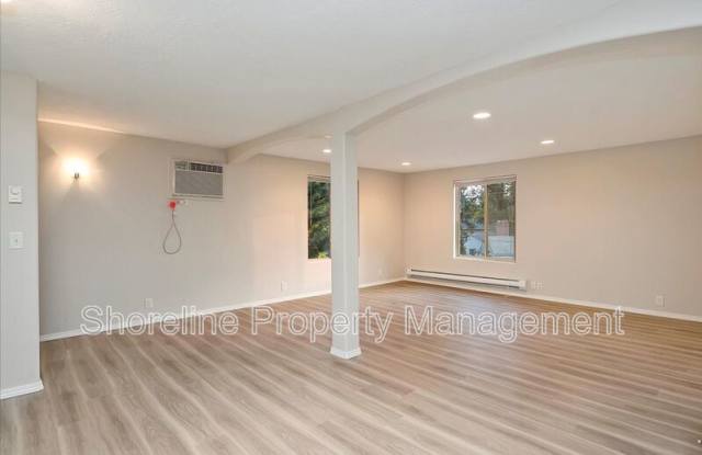 2111 W Brittany Lane photos photos