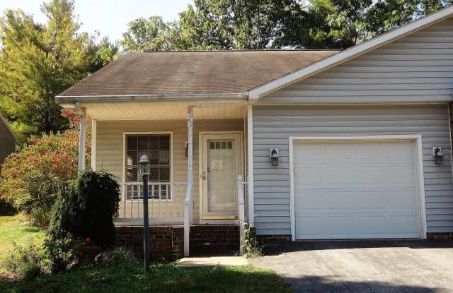One Level Duplex with Garage photos photos