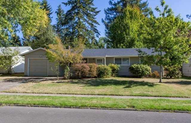 Beautiful 3 Bedroom Ranch Style Home in Cedar Hills with Remodeled Gourmet Kitchen! Gallery 3