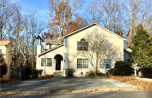 3BR/3BA Duplex in Sought-After Kennesaw Area! photos photos