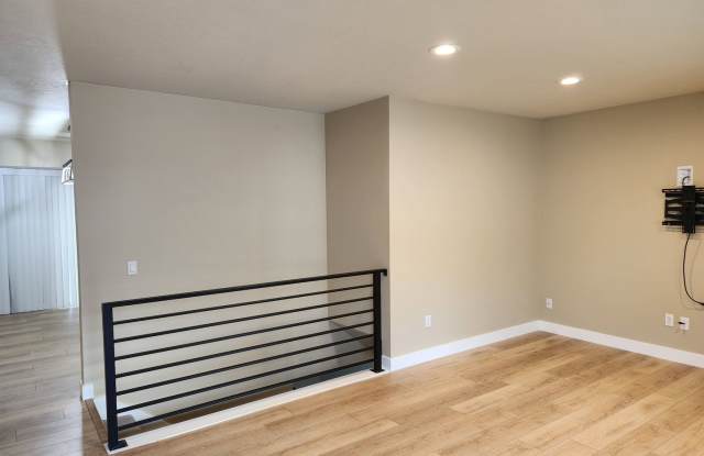 Great 5 Bed 3 Bath Remodeled Home photos photos