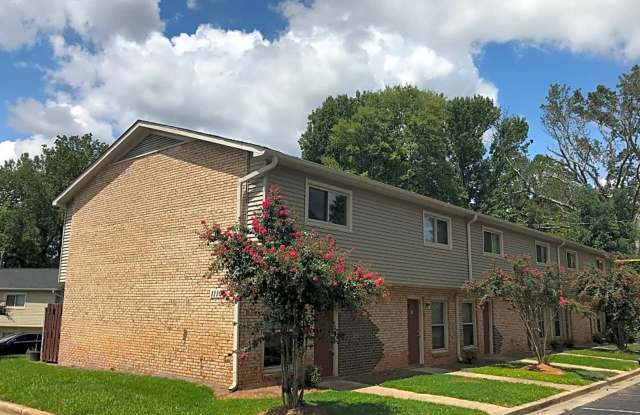 Spacious, affordable two bedroom townhouse in a great location in Charlotte! Gallery 3