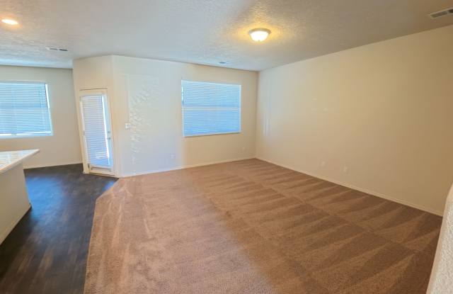 **Beautiful 3-Bedroom Home with Spacious Loft in Los Lunas, NM!** Gallery 3