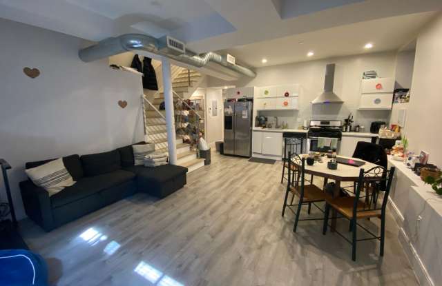 Spacious 3 Bed / 2 Bath | In-Unit Laundry | Fort Hill | 9/1 photos photos