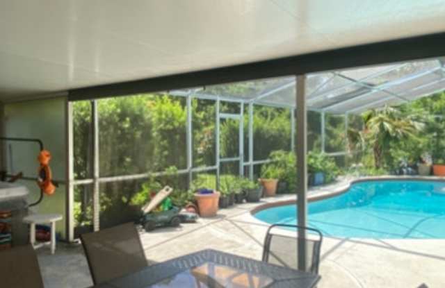 102 Lamplighter Road Rd photos photos