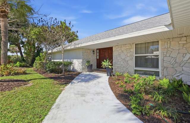 1048 Admirals Walk Gallery 2