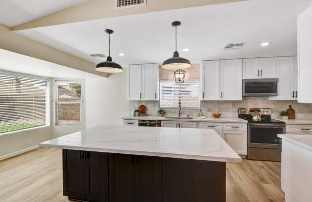 7331 W Windrose Drive - 7331 West Windrose Drive, Peoria, AZ 85381