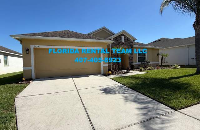 Spacious Groveland Home Gallery 1