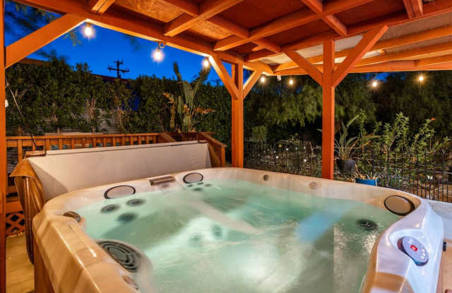 Furnished 3BR Pool Home in Palm Springs, Monthly Rental Gallery 4