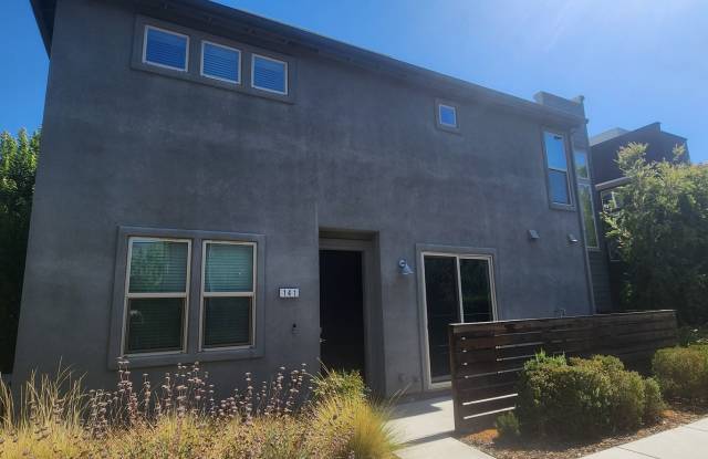 2 Bedroom 2.5 Bathroom home at the Mill on Broadway Gallery 1