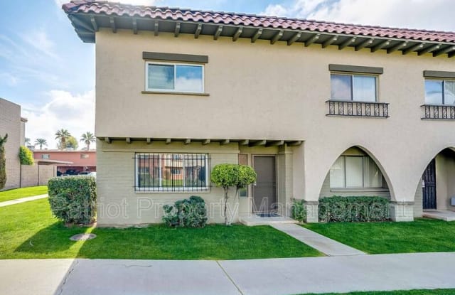 2940 E Clarendon Ave - 2940 East Clarendon Avenue, Phoenix, AZ 85016