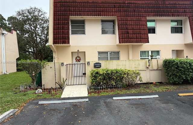 3962 Inverrary Dr photos photos