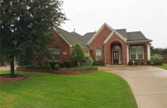 2459 Waterside Drive Gallery 2