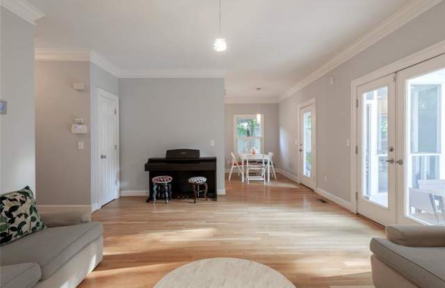 2036 Fairhaven Circle NE Gallery 2