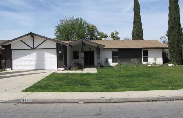 Park Stockdale Home - 6004 Hesketh Drive, Bakersfield, CA 93309