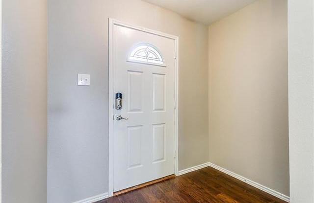 4528 Lacebark Lane Gallery 2