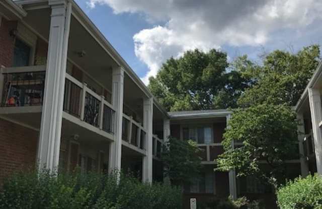 1-Bedroom Apartment in Hillsboro West End – Utilities Included photos photos