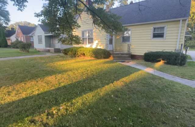 3832 W 210th St photos photos