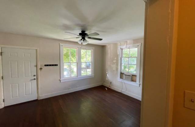 4725 Avenue R 1/2 1 - 4725 Avenue R 1/2, Galveston, TX 77551