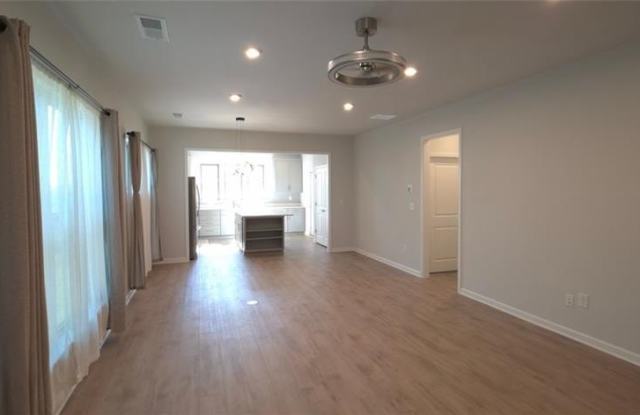 5745 Grapewood Street Gallery 3