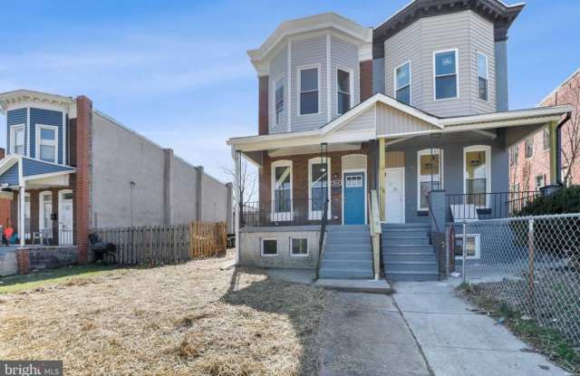 3516 Park Heights Ave photos photos